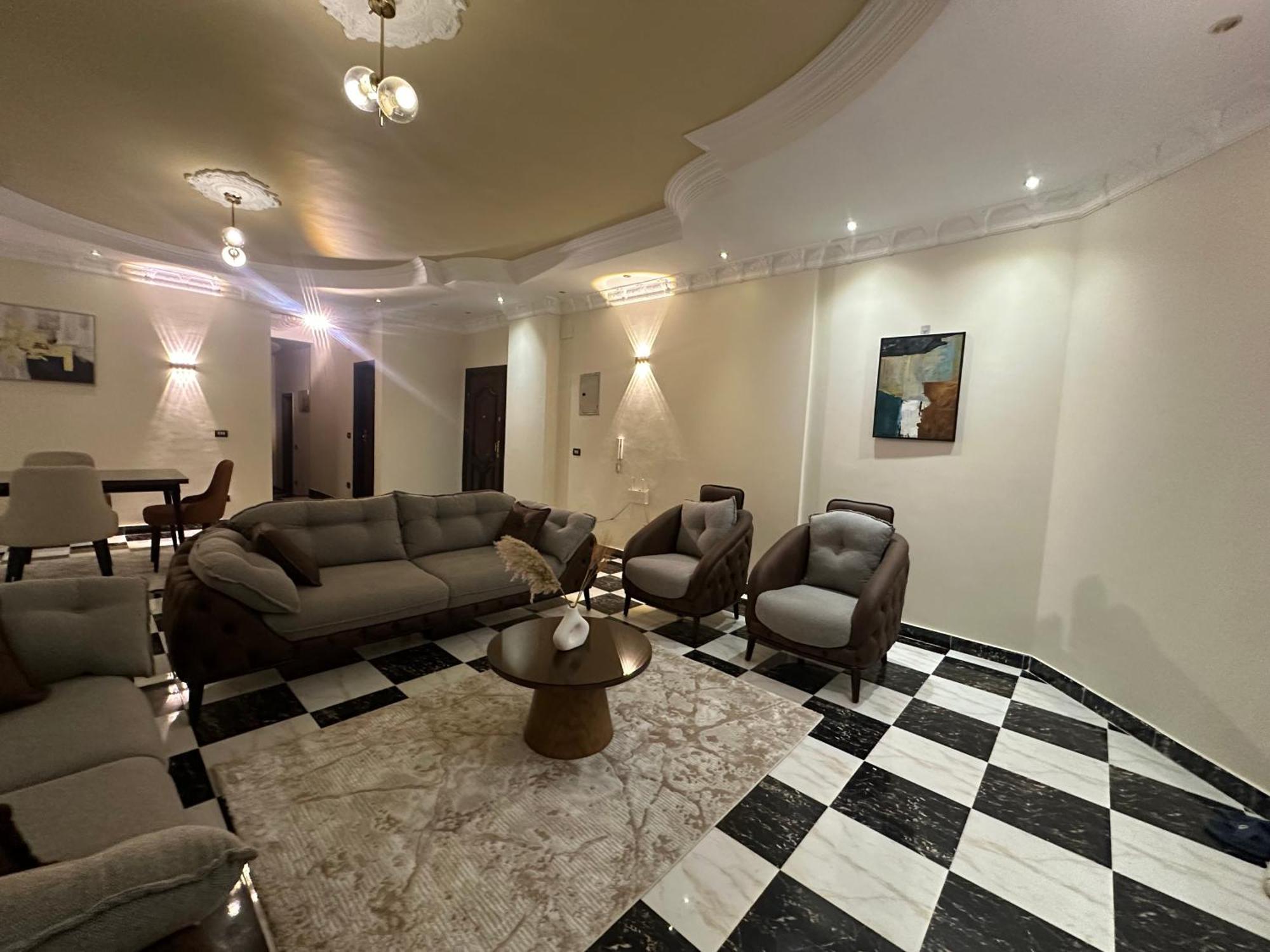 Daire Chessboard Oasis By Bc